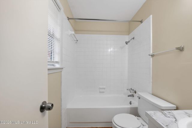 1027 Autumn Street, Jackson, MS 39212