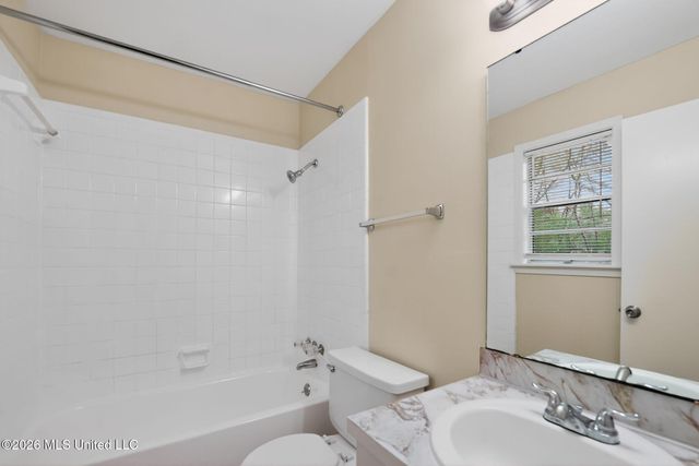 1027 Autumn Street, Jackson, MS 39212