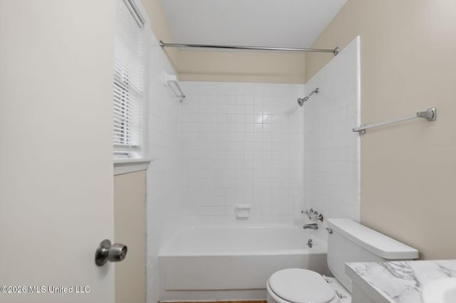 1027 Autumn Street, Jackson, MS 39212