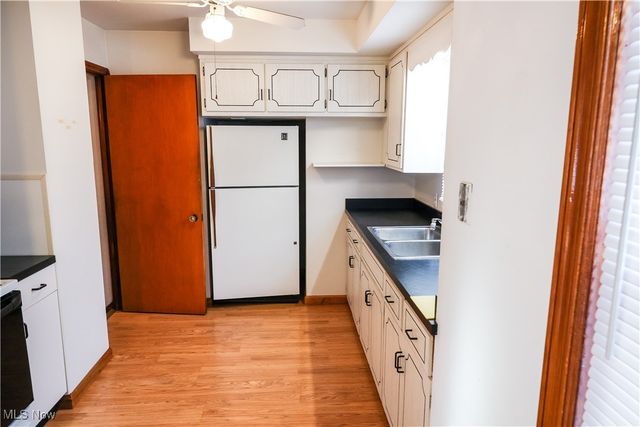 5979 Twin Lakes Drive, Parma, OH 44129