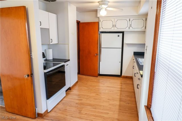 5979 Twin Lakes Drive, Parma, OH 44129