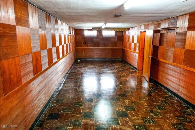 5979 Twin Lakes Drive, Parma, OH 44129