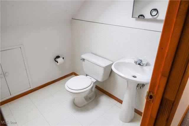 5979 Twin Lakes Drive, Parma, OH 44129