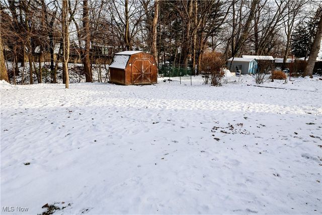 5979 Twin Lakes Drive, Parma, OH 44129