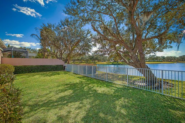 1226 SW Eagleglen Place Place, Stuart, FL 34997