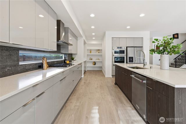 6563 SE 8th Place, Renton, WA 98059