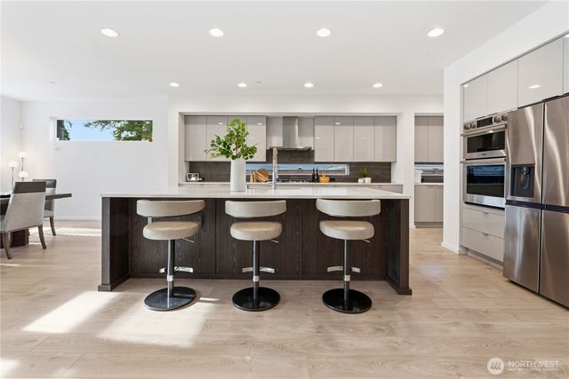 6563 SE 8th Place, Renton, WA 98059