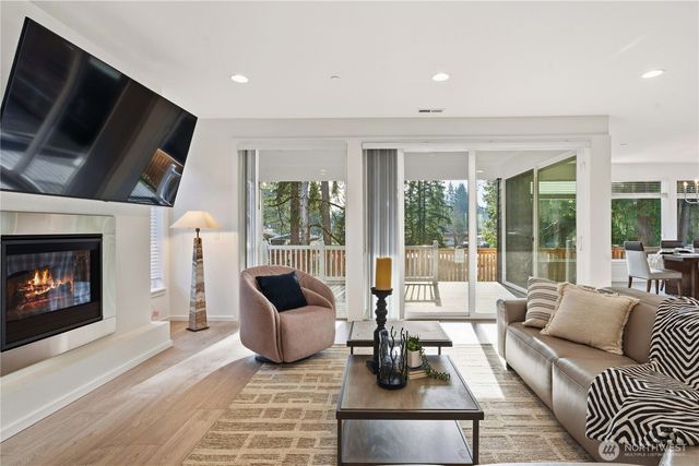 6563 SE 8th Place, Renton, WA 98059