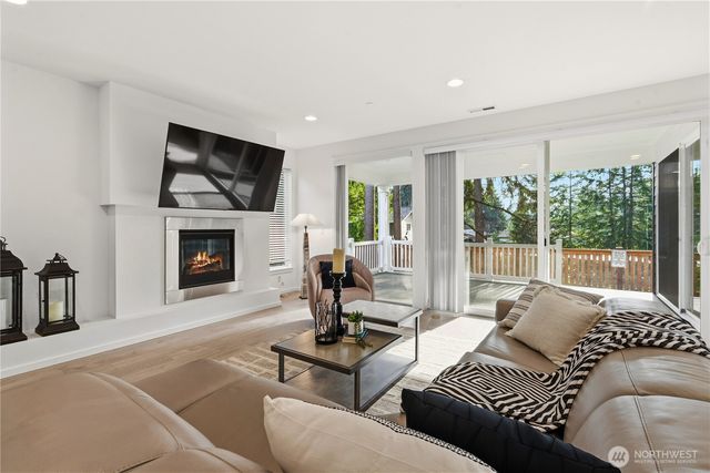 6563 SE 8th Place, Renton, WA 98059