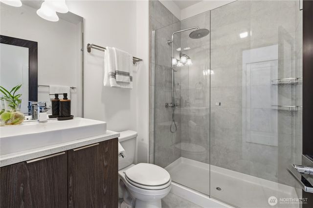 6563 SE 8th Place, Renton, WA 98059