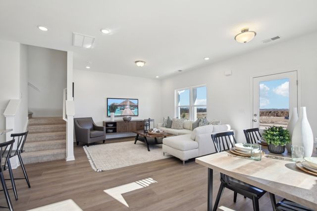 206 Martindale Ln, Clarksville, TN 37043