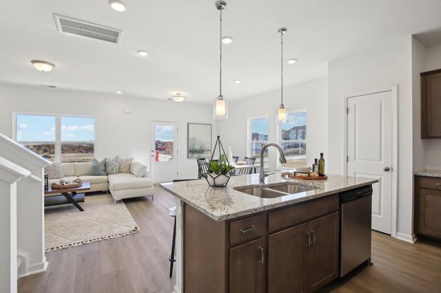 206 Martindale Ln, Clarksville, TN 37043