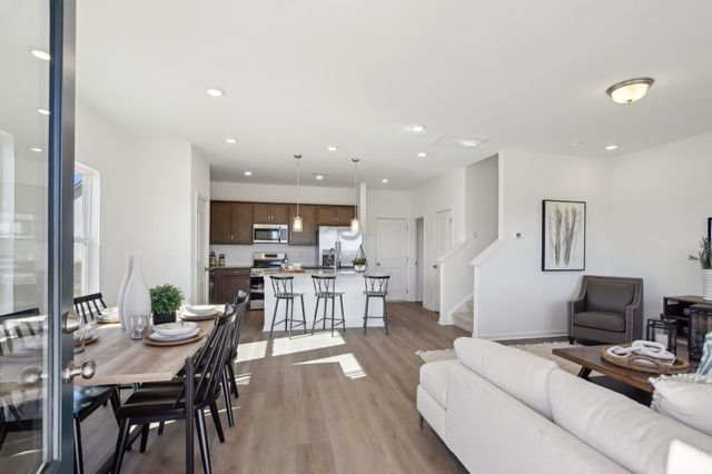 206 Martindale Ln, Clarksville, TN 37043