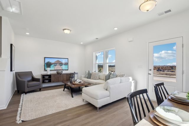 206 Martindale Ln, Clarksville, TN 37043