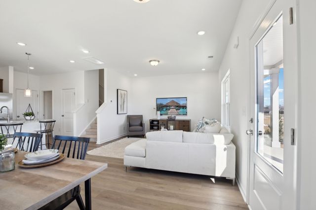 206 Martindale Ln, Clarksville, TN 37043