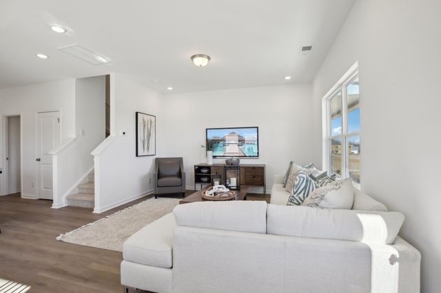 206 Martindale Ln, Clarksville, TN 37043