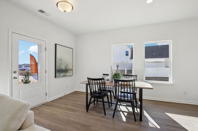 206 Martindale Ln, Clarksville, TN 37043