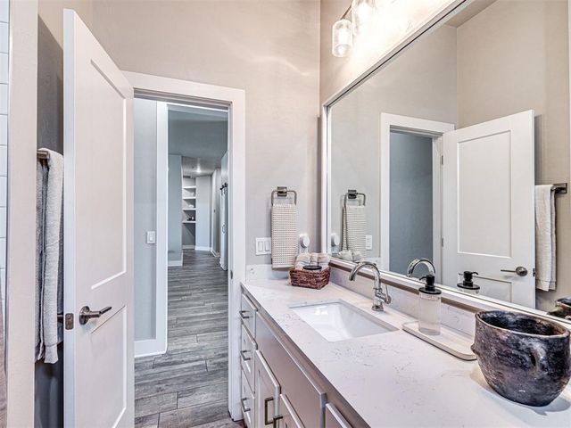 15605 Capri Lane, Edmond, OK 73013