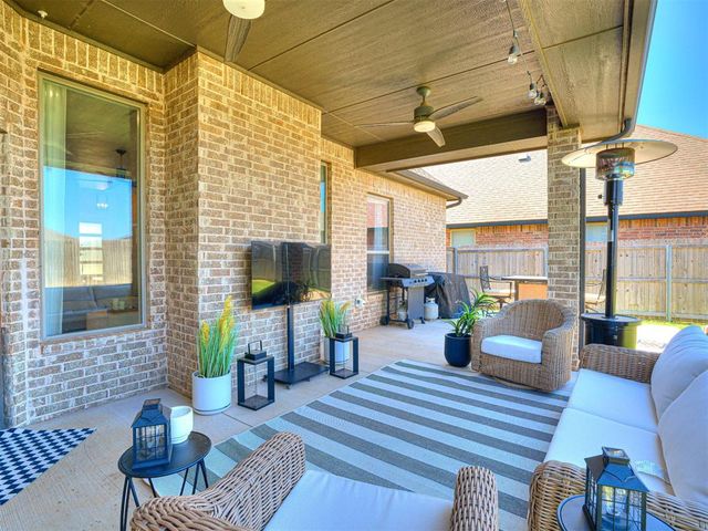 15605 Capri Lane, Edmond, OK 73013