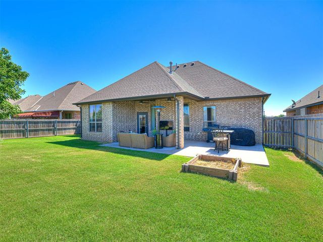15605 Capri Lane, Edmond, OK 73013