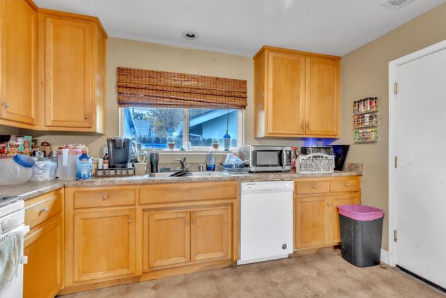 1908 Proctor Ave, West Sacramento, CA 95691