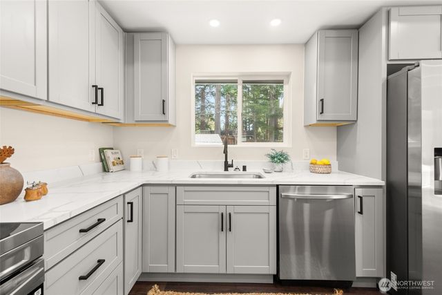 11828 Cove Road SW, Vashon, WA 98070