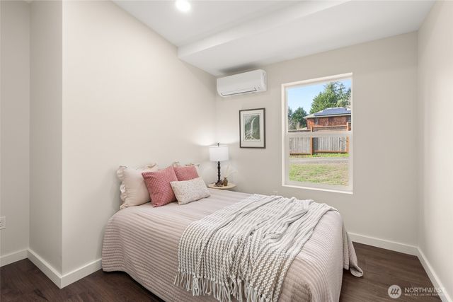 11828 Cove Road SW, Vashon, WA 98070