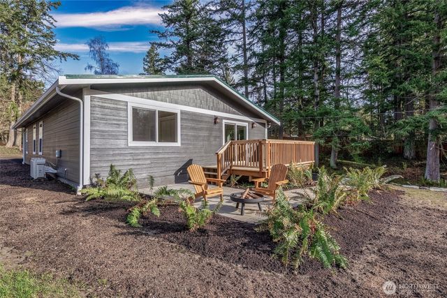 11828 Cove Road SW, Vashon, WA 98070