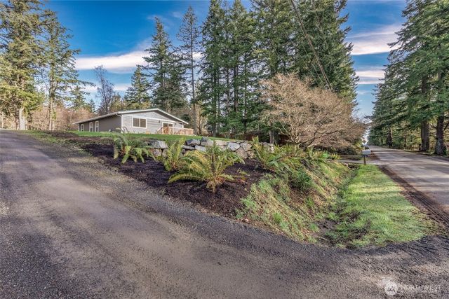 11828 Cove Road SW, Vashon, WA 98070