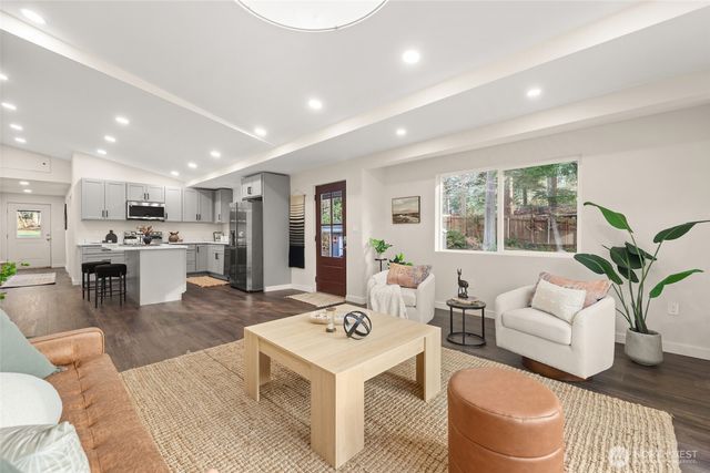 11828 Cove Road SW, Vashon, WA 98070