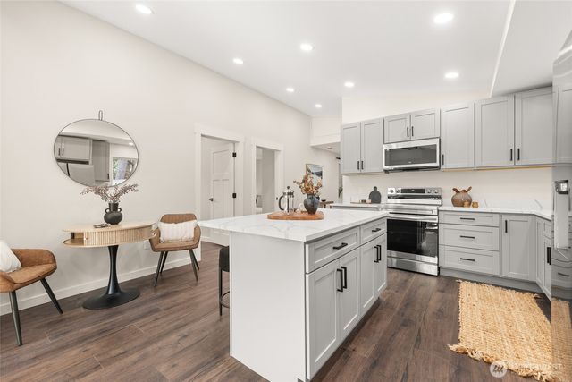 11828 Cove Road SW, Vashon, WA 98070