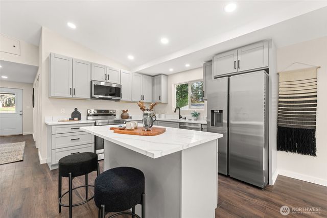 11828 Cove Road SW, Vashon, WA 98070