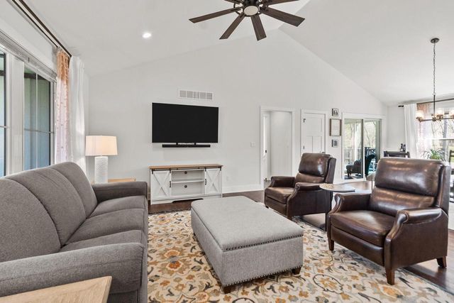 N2872 Balsdon DRIVE, Lake Geneva, WI 53147