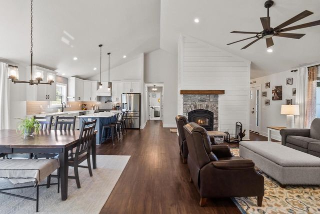 N2872 Balsdon DRIVE, Lake Geneva, WI 53147