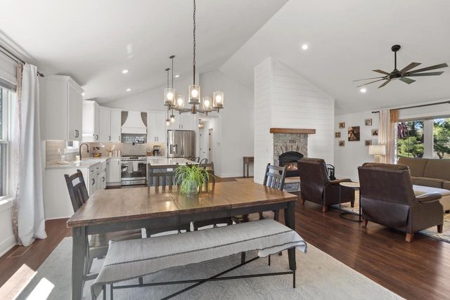 N2872 Balsdon DRIVE, Lake Geneva, WI 53147