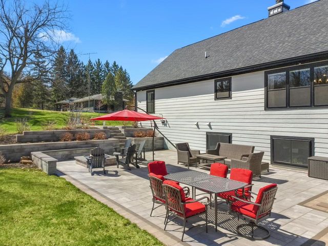 N2872 Balsdon DRIVE, Lake Geneva, WI 53147