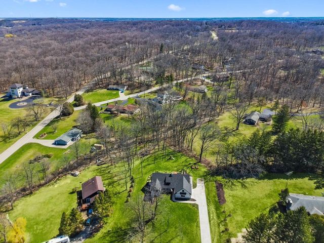 N2872 Balsdon DRIVE, Lake Geneva, WI 53147