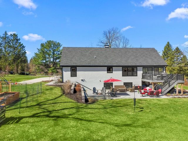 N2872 Balsdon DRIVE, Lake Geneva, WI 53147