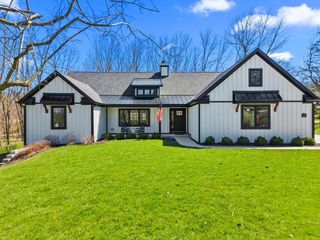 N2872 Balsdon DRIVE, Lake Geneva, WI 53147