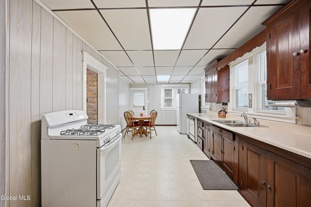 222 6th Avenue, Watervliet, NY 12189