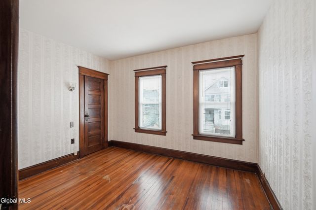 222 6th Avenue, Watervliet, NY 12189