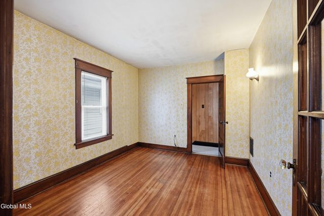 222 6th Avenue, Watervliet, NY 12189