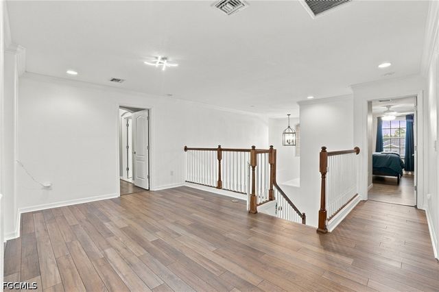 2446 Heydon CIR E, Naples, FL 34120