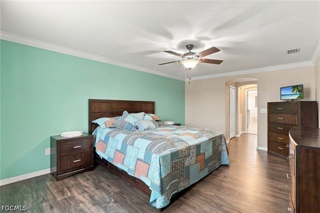 2446 Heydon CIR E, Naples, FL 34120