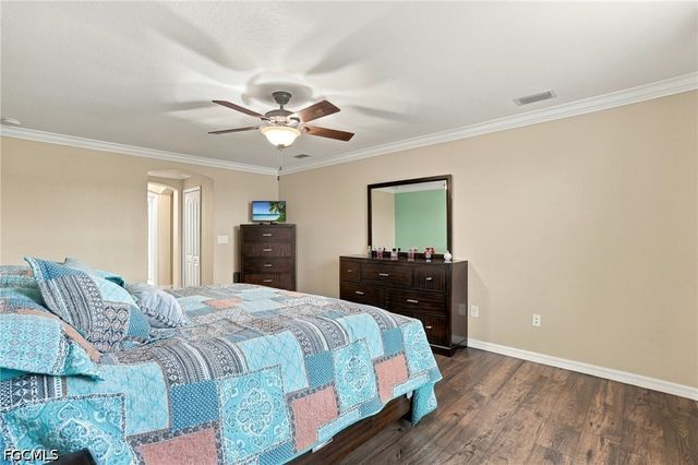 2446 Heydon CIR E, Naples, FL 34120