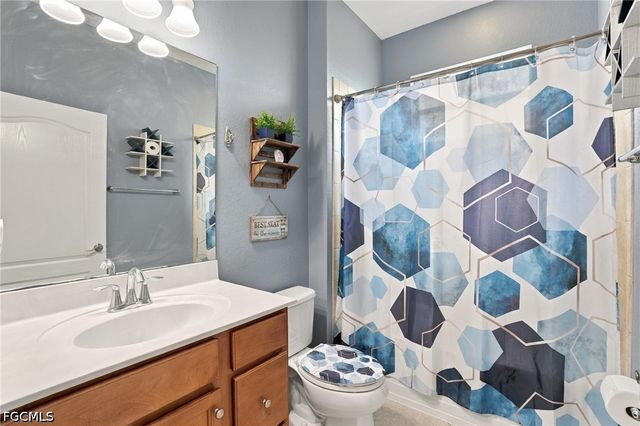2446 Heydon CIR E, Naples, FL 34120