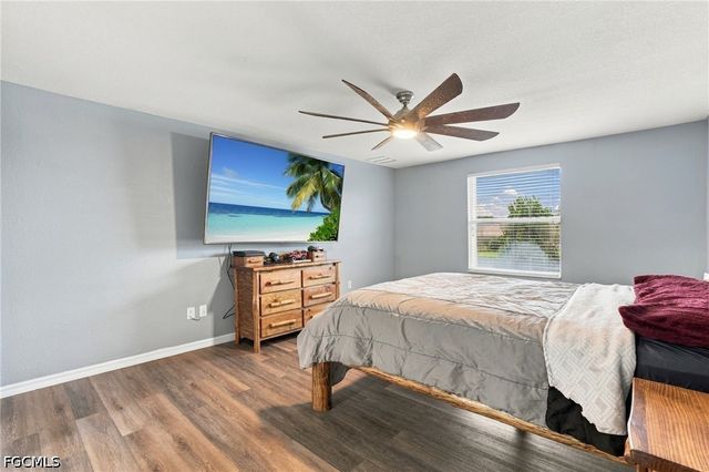 2446 Heydon CIR E, Naples, FL 34120