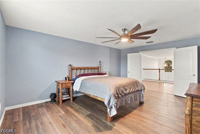 2446 Heydon CIR E, Naples, FL 34120