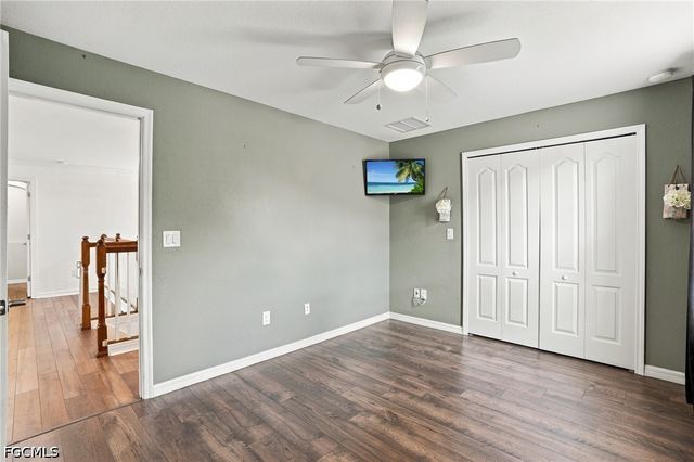 2446 Heydon CIR E, Naples, FL 34120