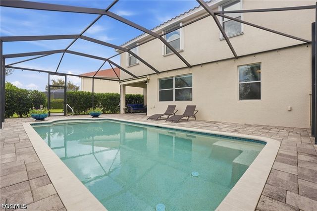2446 Heydon CIR E, Naples, FL 34120